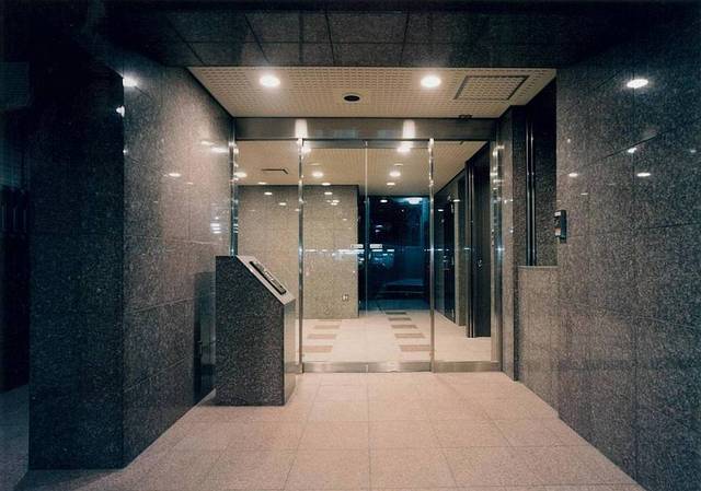 2/2 エントランス