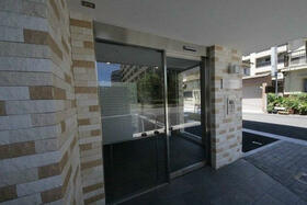 2/2 エントランス