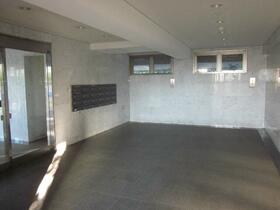 14/16 エントランス