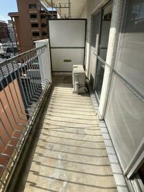 13/18 バルコニー