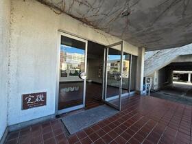 16/18 エントランス