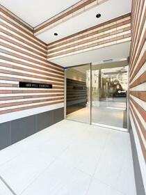 16/16 エントランス