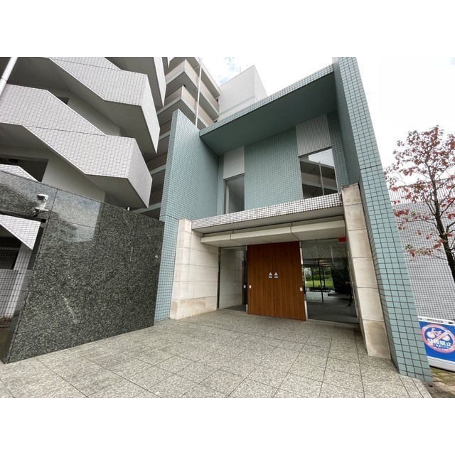 20/24 エントランス