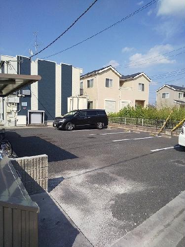 14/14 駐車場