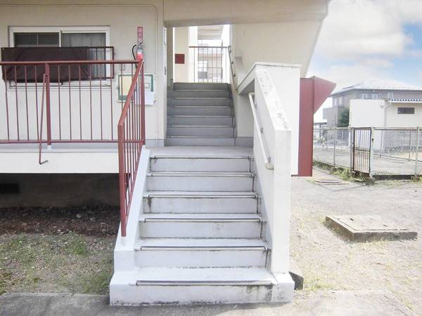 2/5 エントランス