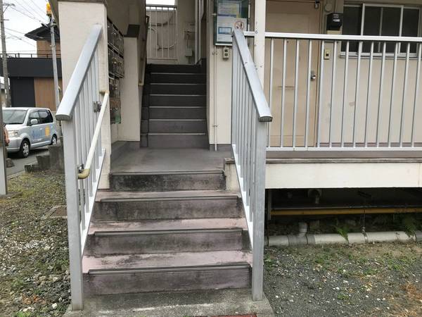 2/3 エントランス