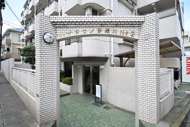 20/26 エントランス