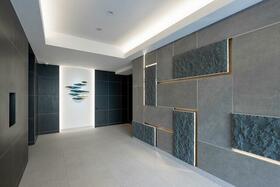 16/16 エントランス