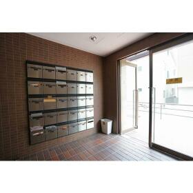 16/16 エントランス