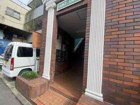 16/16 エントランス