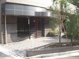 15/22 エントランス