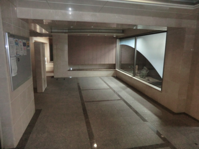 20/29 エントランス