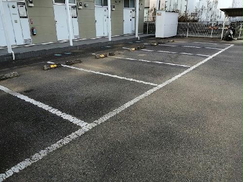 14/14 駐車場