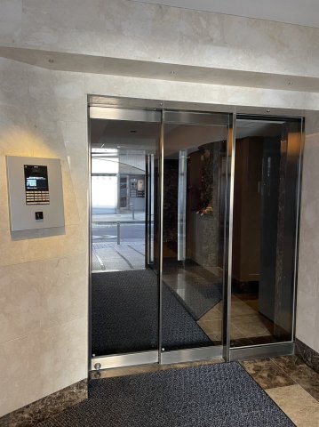 18/18 エントランス