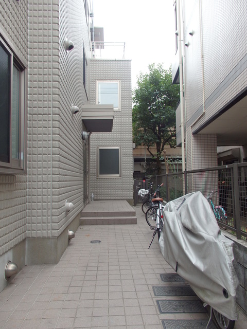 2/3 エントランス