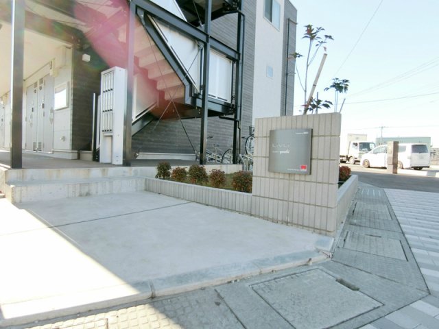 19/28 エントランス