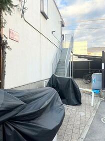 2/2 エントランス