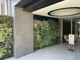 2/2 エントランス