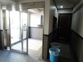 14/15 エントランス