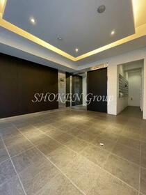 8/8 エントランス