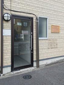 2/2 エントランス