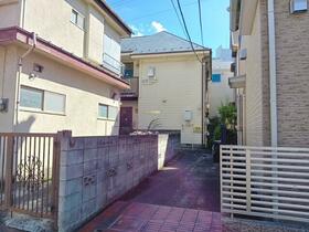 16/16 エントランス