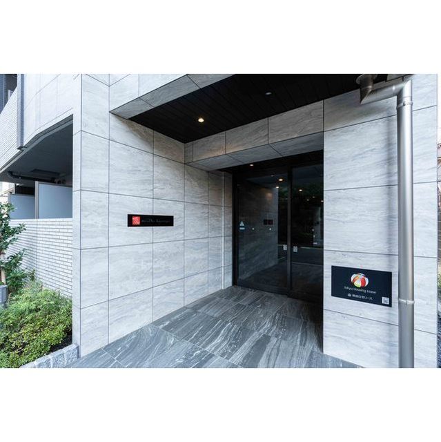 16/17 エントランス