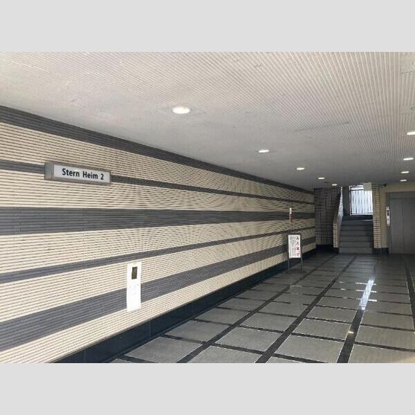 2/4 エントランス