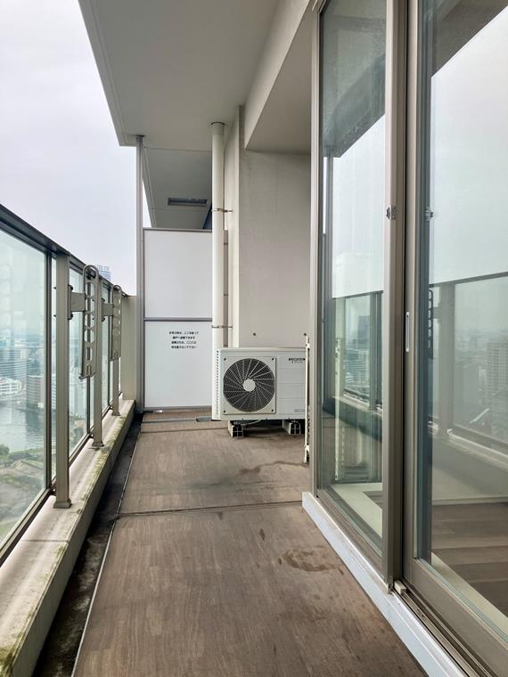 13/18 バルコニー