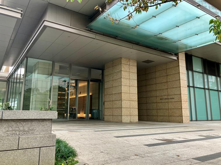 18/18 エントランス