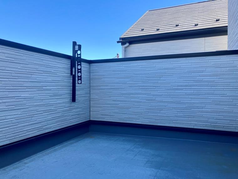 13/19 バルコニー