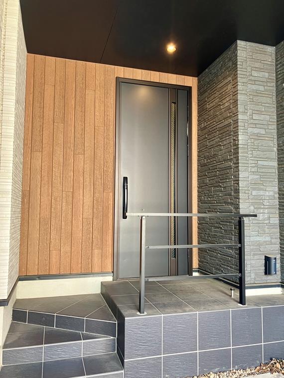 18/19 エントランス