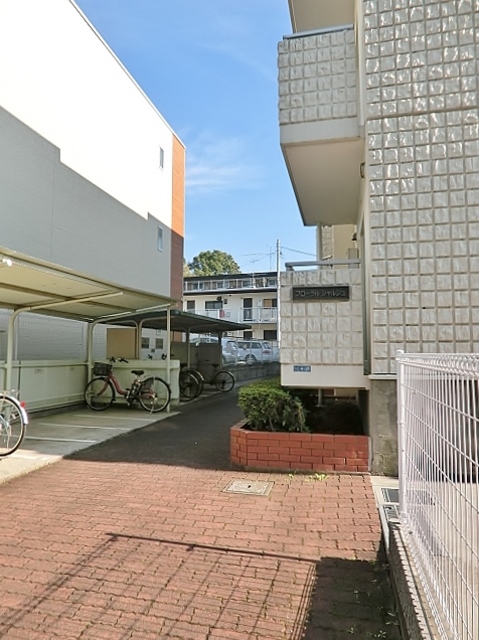 2/4 エントランス