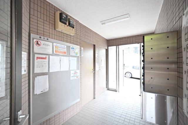 14/25 エントランス