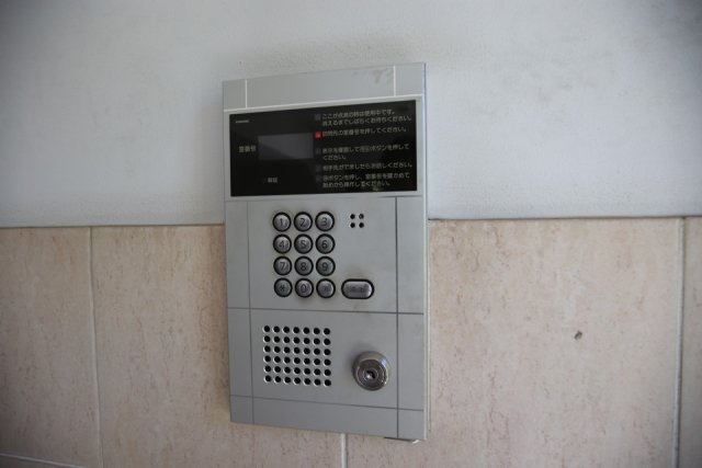 20/30 エントランス