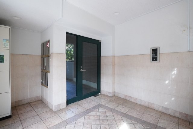 22/30 エントランス