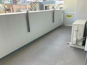 13/16 バルコニー