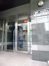 2/2 エントランス