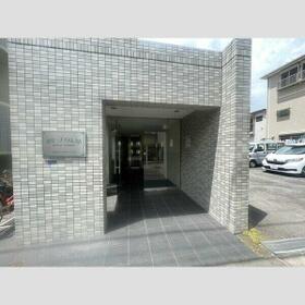 15/16 エントランス