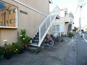 15/15 エントランス