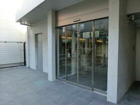 14/14 エントランス