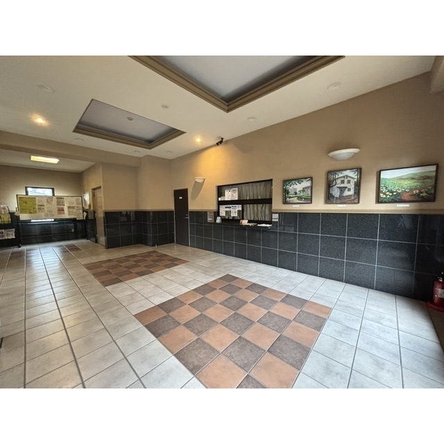 2/2 エントランス