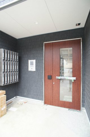 23/23 エントランス