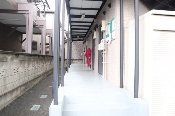 18/19 エントランス