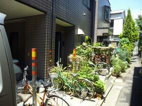 16/16 エントランス