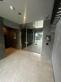 2/2 エントランス