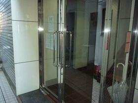 2/2 エントランス