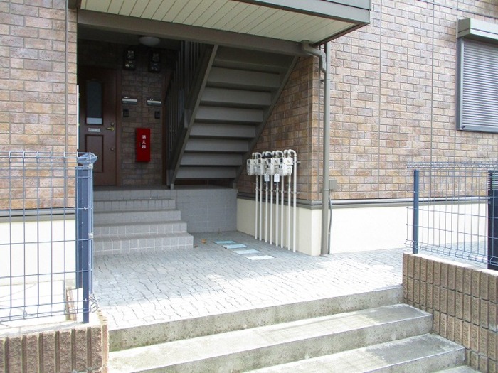 17/18 エントランス