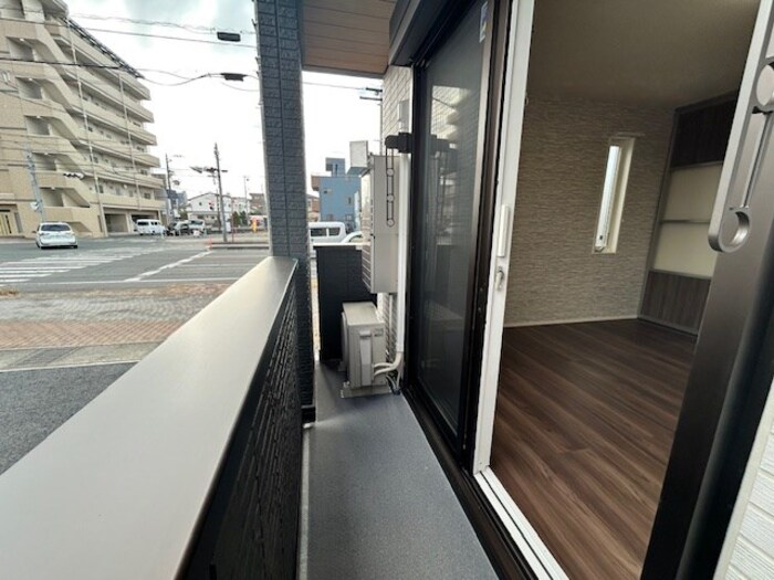 13/18 バルコニー