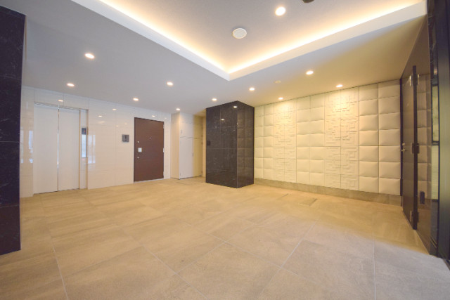 2/2 エントランス